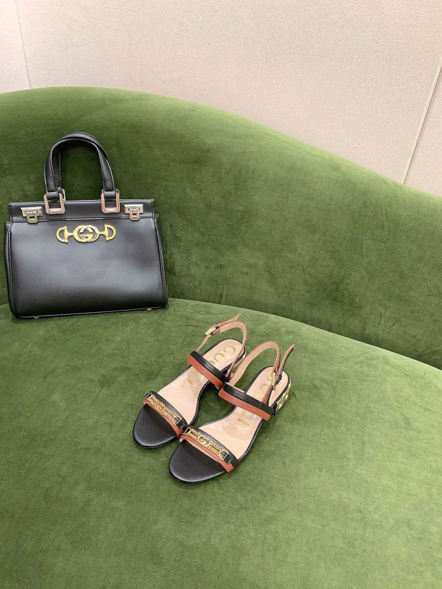 &coco- sheepskin Heel height 2.5cm 8.5cm item : A-X230H0533